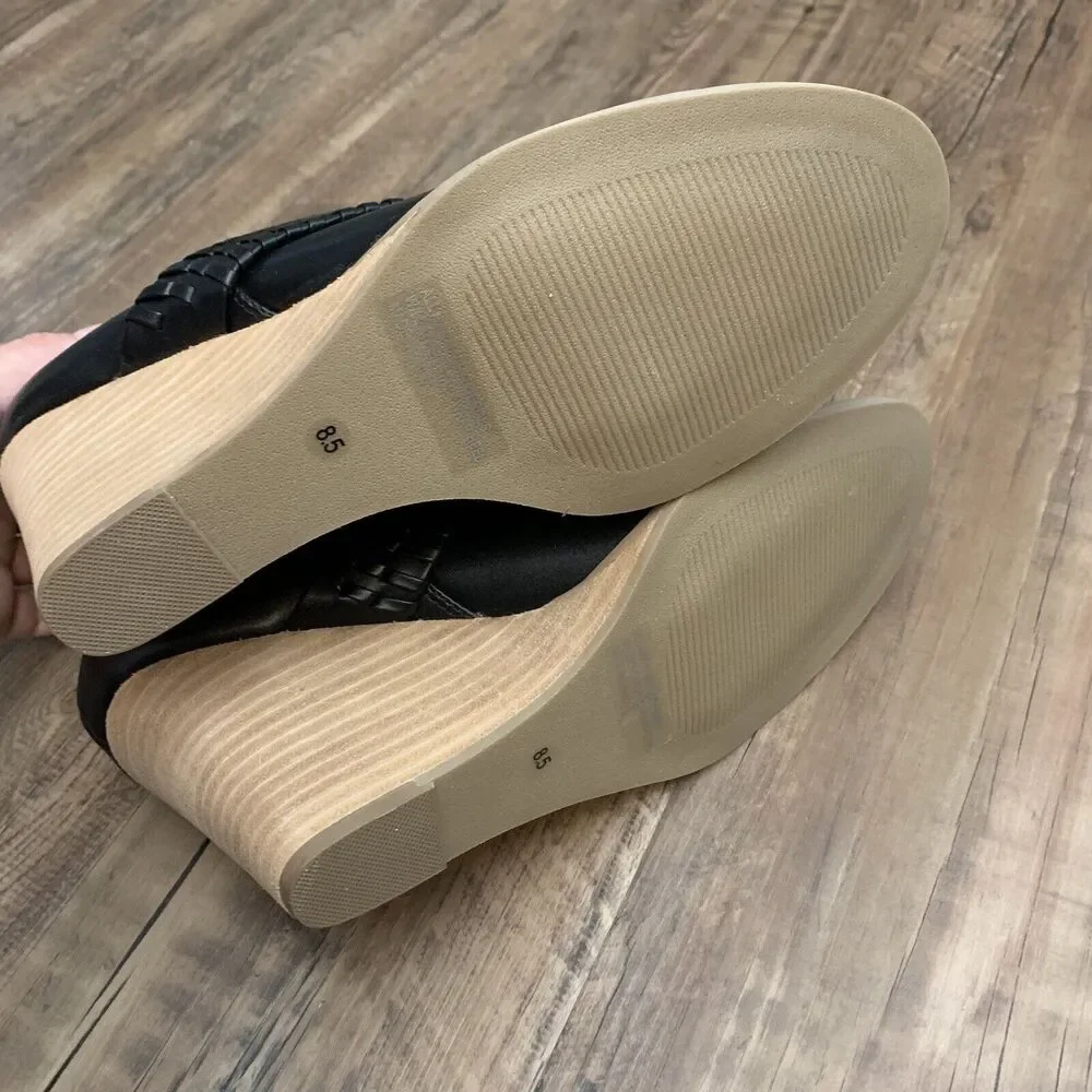 DV By Dolce Vita Geneva Booties Black 8.5 NWOB